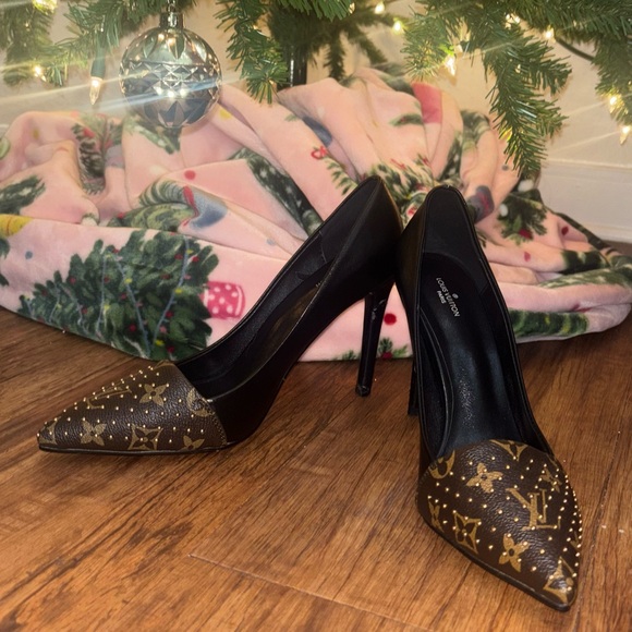 Louis Vuitton Shoes - Louis Vuitton Cherie studded heels